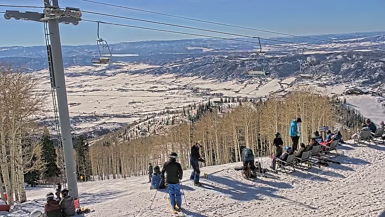 Steamboat Springs Buffalo Mountain Foothills from Four Points Lodge Live Cam - Steamboat Springs, Routt County, Colorado, USA