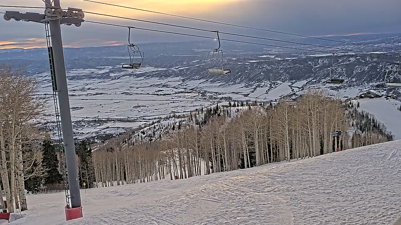 Steamboat Springs Buffalo Mountain Foothills from Four Points Lodge Live Cam - Steamboat Springs, Routt County, Colorado, USA