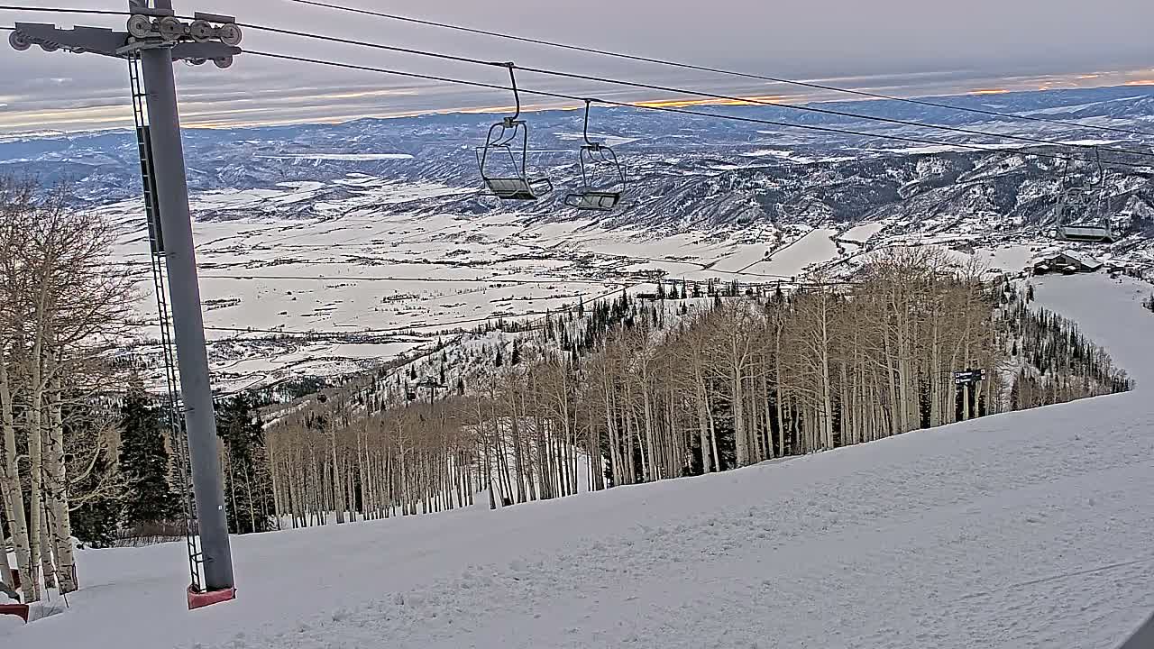 Steamboat Springs Buffalo Mountain Foothills from Four Points Lodge Live Cam - Steamboat Springs, Routt County, Colorado, USA