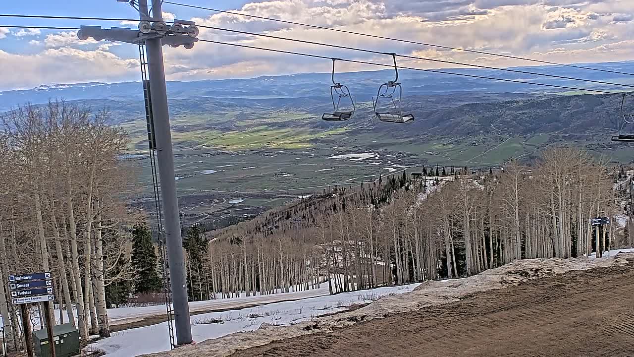 Steamboat Springs Buffalo Mountain Foothills from Four Points Lodge Live Cam - Steamboat Springs, Routt County, Colorado, USA