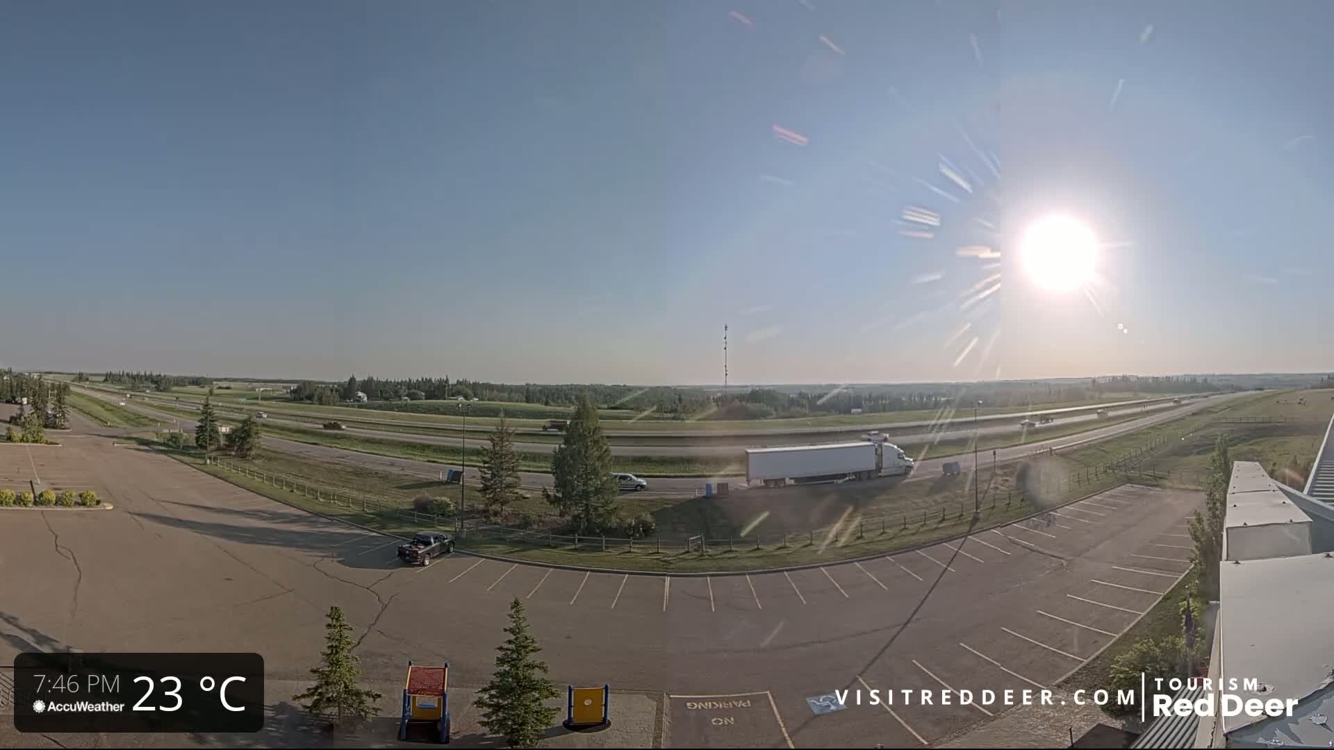  Red Deer Queen Elizabeth 2 Highway & Red Deer Plain Skyline Live Cam - City Of Red Deer, Red Deer County, Alberta, Canada
