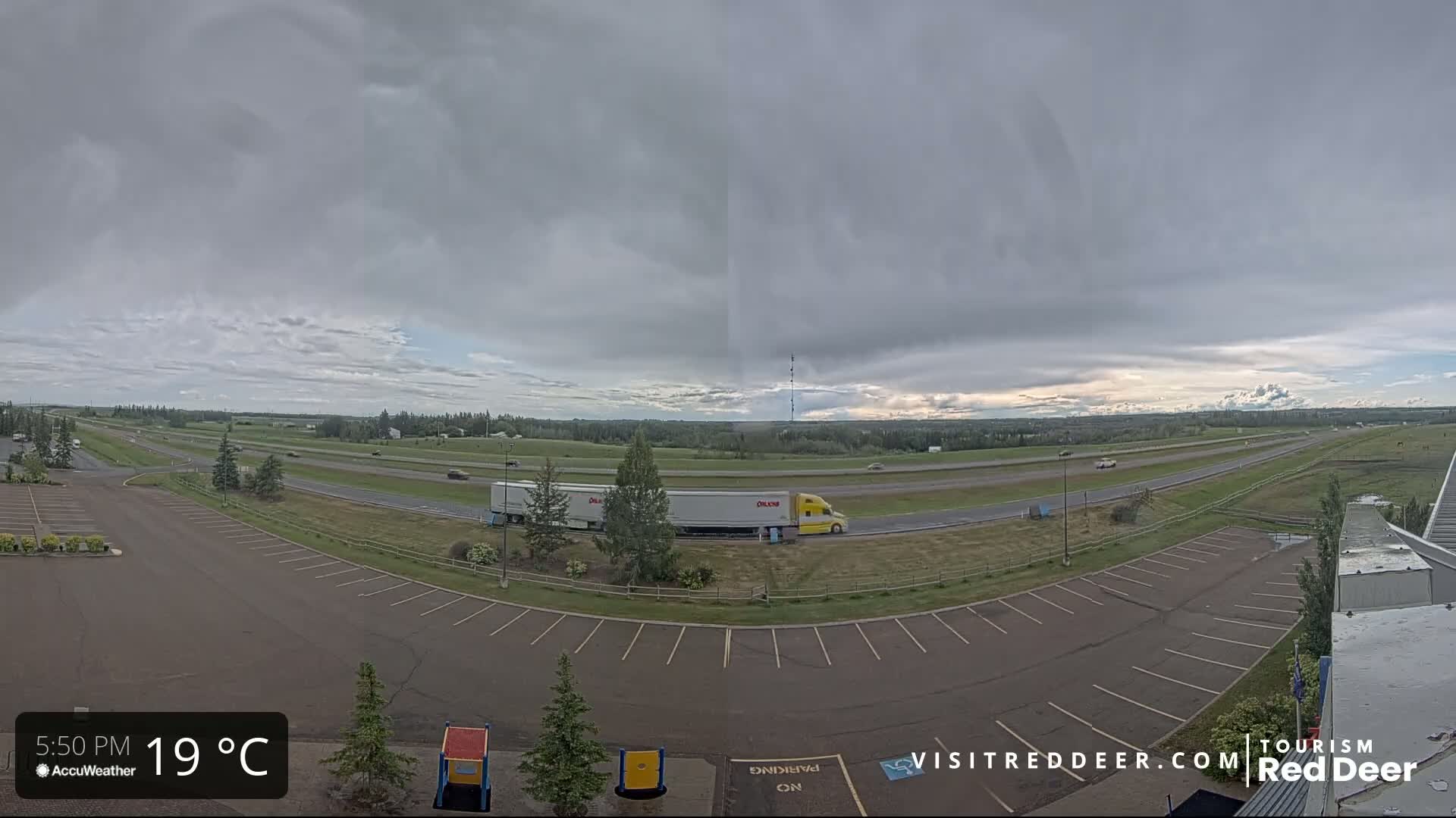  Red Deer Queen Elizabeth 2 Highway & Red Deer Plain Skyline Live Cam - City Of Red Deer, Red Deer County, Alberta, Canada