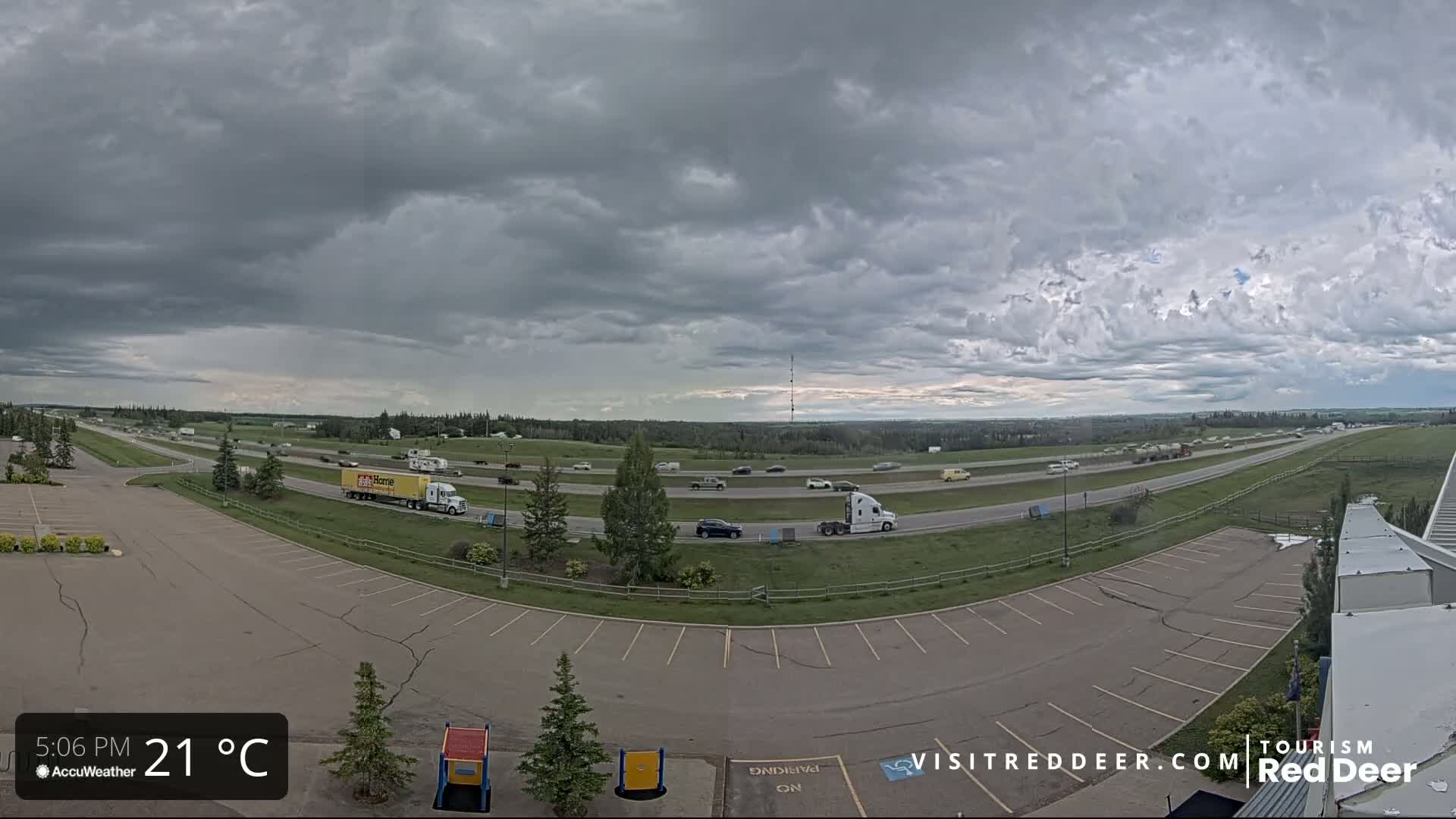 Red Deer Queen Elizabeth 2 Highway & Red Deer Plain Skyline Live Cam - City Of Red Deer, Red Deer County, Alberta, Canada