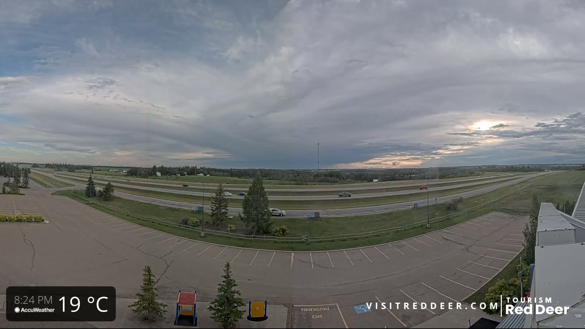 Red Deer Queen Elizabeth 2 Highway & Red Deer Plain Skyline Live Cam - City Of Red Deer, Red Deer County, Alberta, Canada