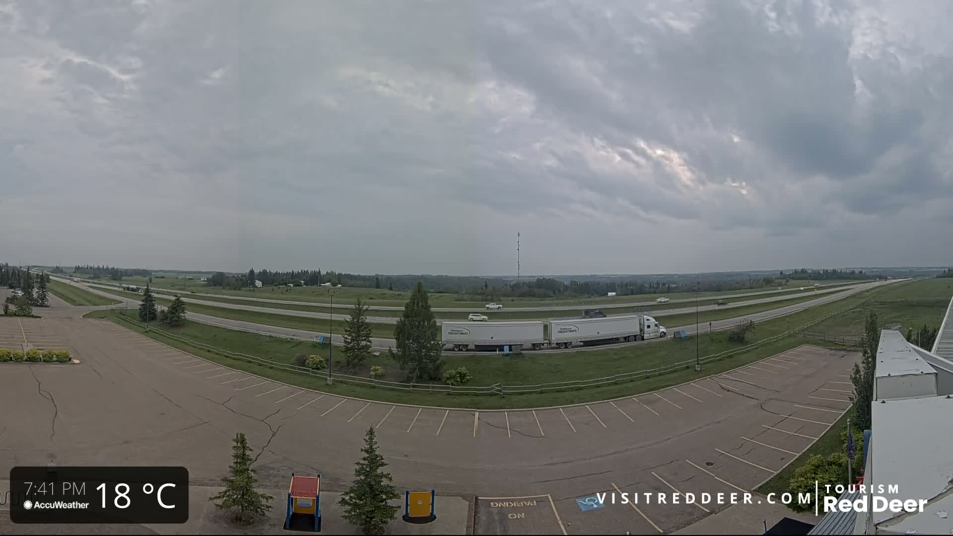 Red Deer Queen Elizabeth 2 Highway & Red Deer Plain Skyline Live Cam - City Of Red Deer, Red Deer County, Alberta, Canada
