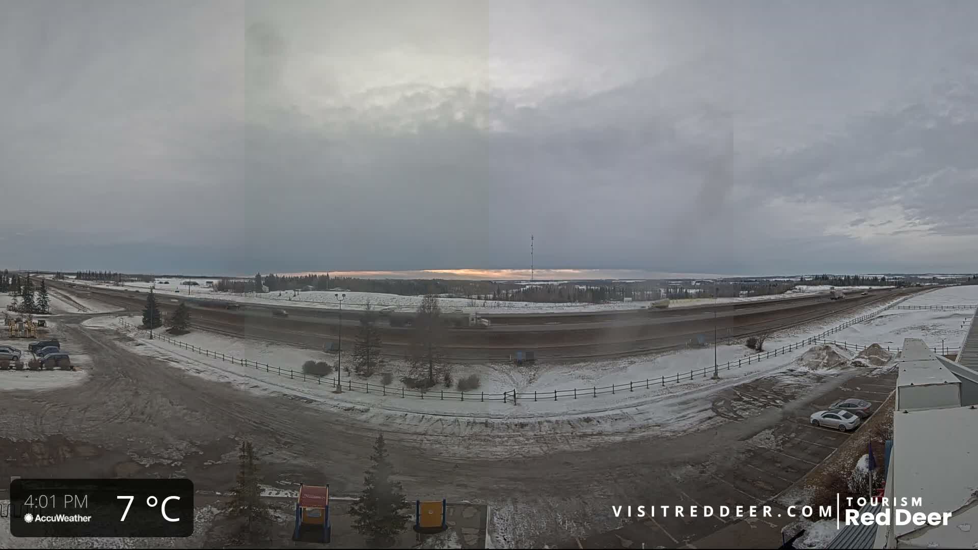 Red Deer Queen Elizabeth 2 Highway & Red Deer Plain Skyline Live Cam - City Of Red Deer, Red Deer County, Alberta, Canada
