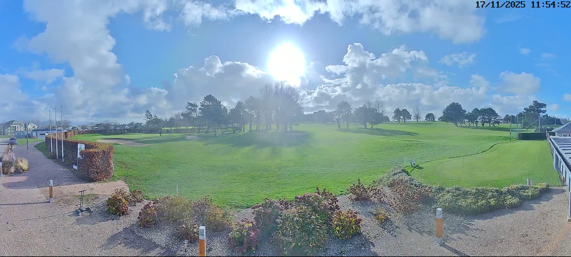 Golf de Dieppe Golf Pourville Court Live Cam - Dieppe, Seine-Maritime, Normandie, France