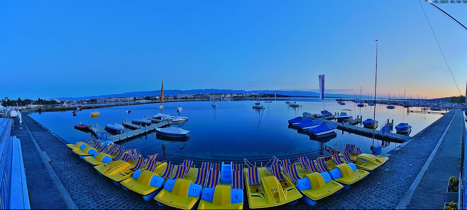 Lake Geneva & (Lac Leman) Coast & Geneve City Les Corsaires Live Cam - Eaux -Vives, Genève, Geneva, Switzerland