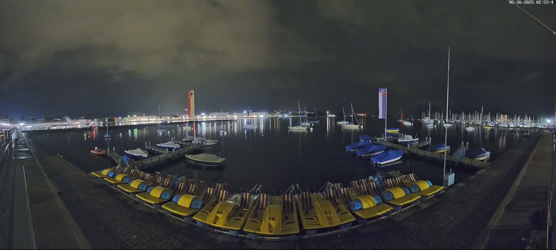 Lake Geneva & (Lac Leman) Coast & Geneve City Les Corsaires Live Cam - Eaux -Vives, Genève, Geneva, Switzerland