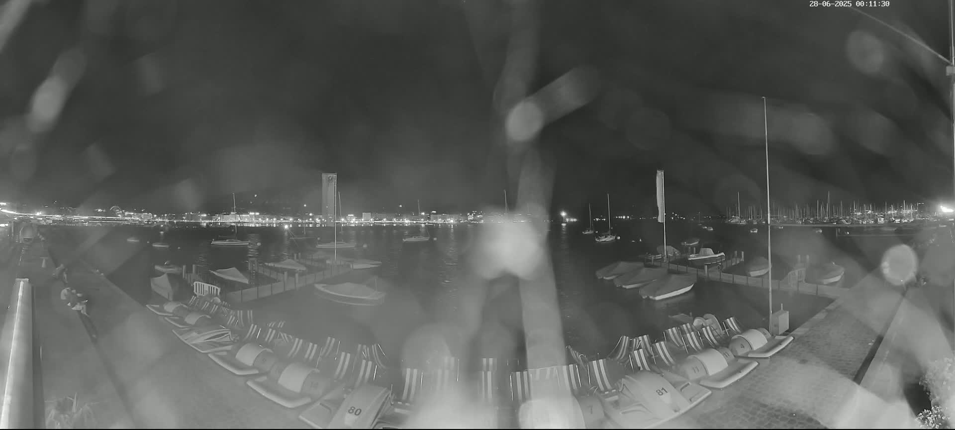 Lake Geneva & (Lac Leman) Coast & Geneve City Les Corsaires Live Cam - Eaux -Vives, Genève, Geneva, Switzerland