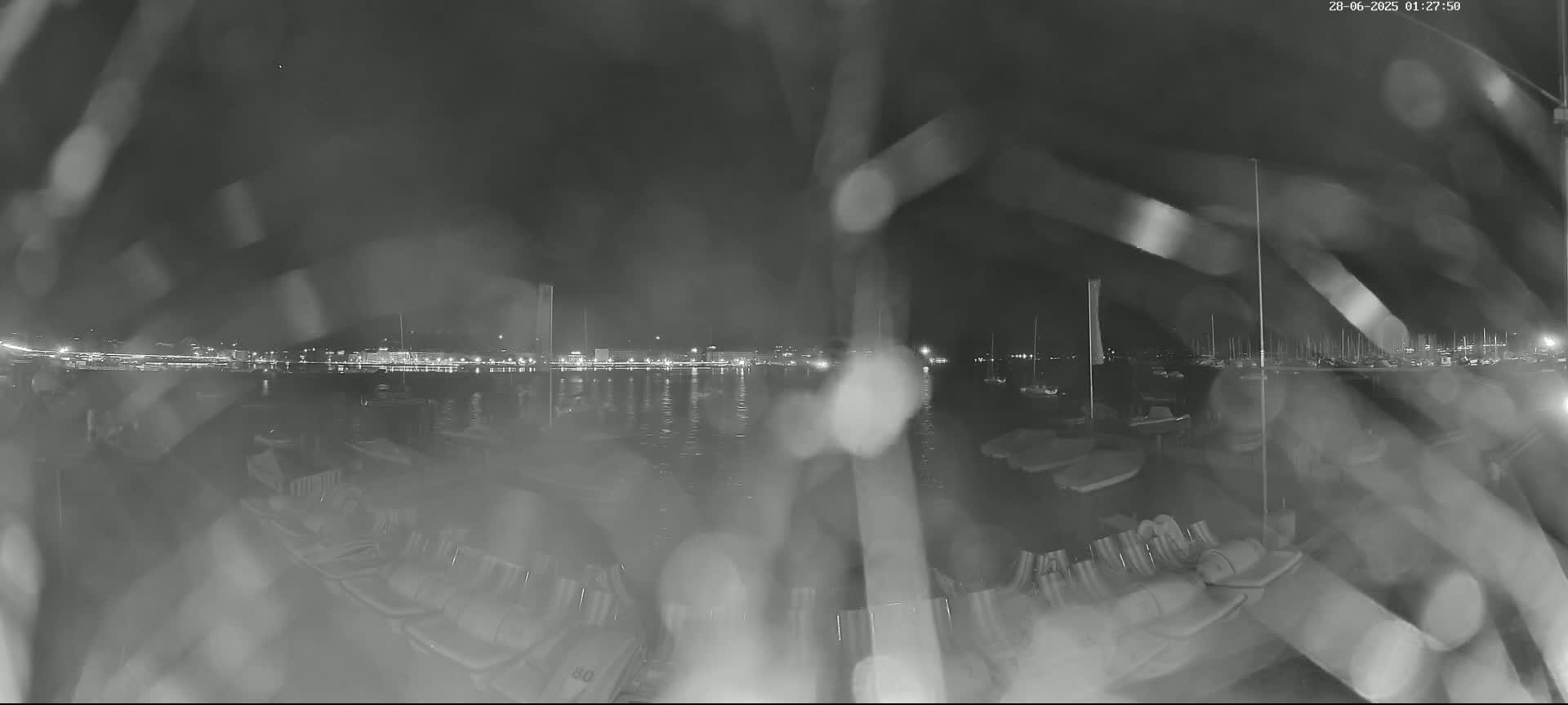 Lake Geneva & (Lac Leman) Coast & Geneve City Les Corsaires Live Cam - Eaux -Vives, Genève, Geneva, Switzerland