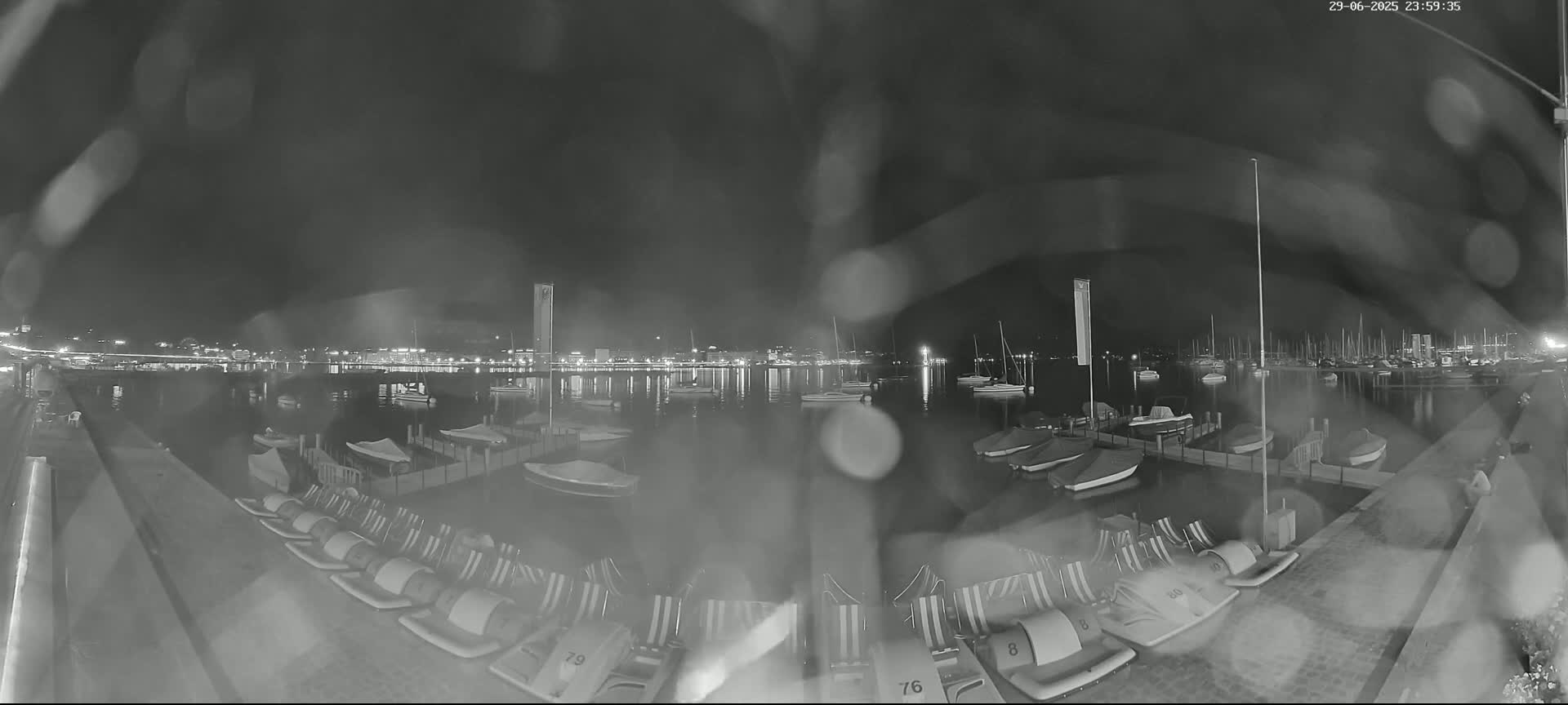 Lake Geneva & (Lac Leman) Coast & Geneve City Les Corsaires Live Cam - Eaux -Vives, Genève, Geneva, Switzerland