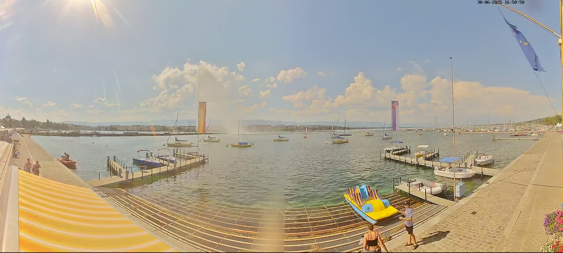 Lake Geneva & (Lac Leman) Coast & Geneve City Les Corsaires Live Cam - Eaux -Vives, Genève, Geneva, Switzerland