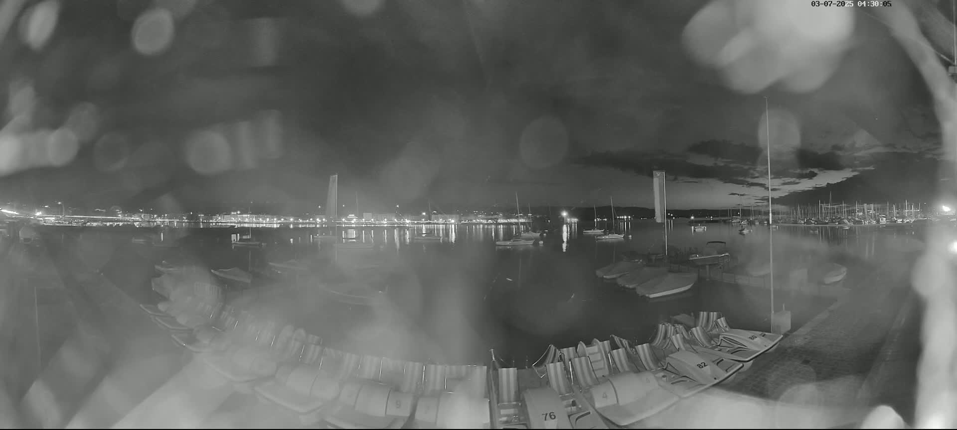 Lake Geneva & (Lac Leman) Coast & Geneve City Les Corsaires Live Cam - Eaux -Vives, Genève, Geneva, Switzerland