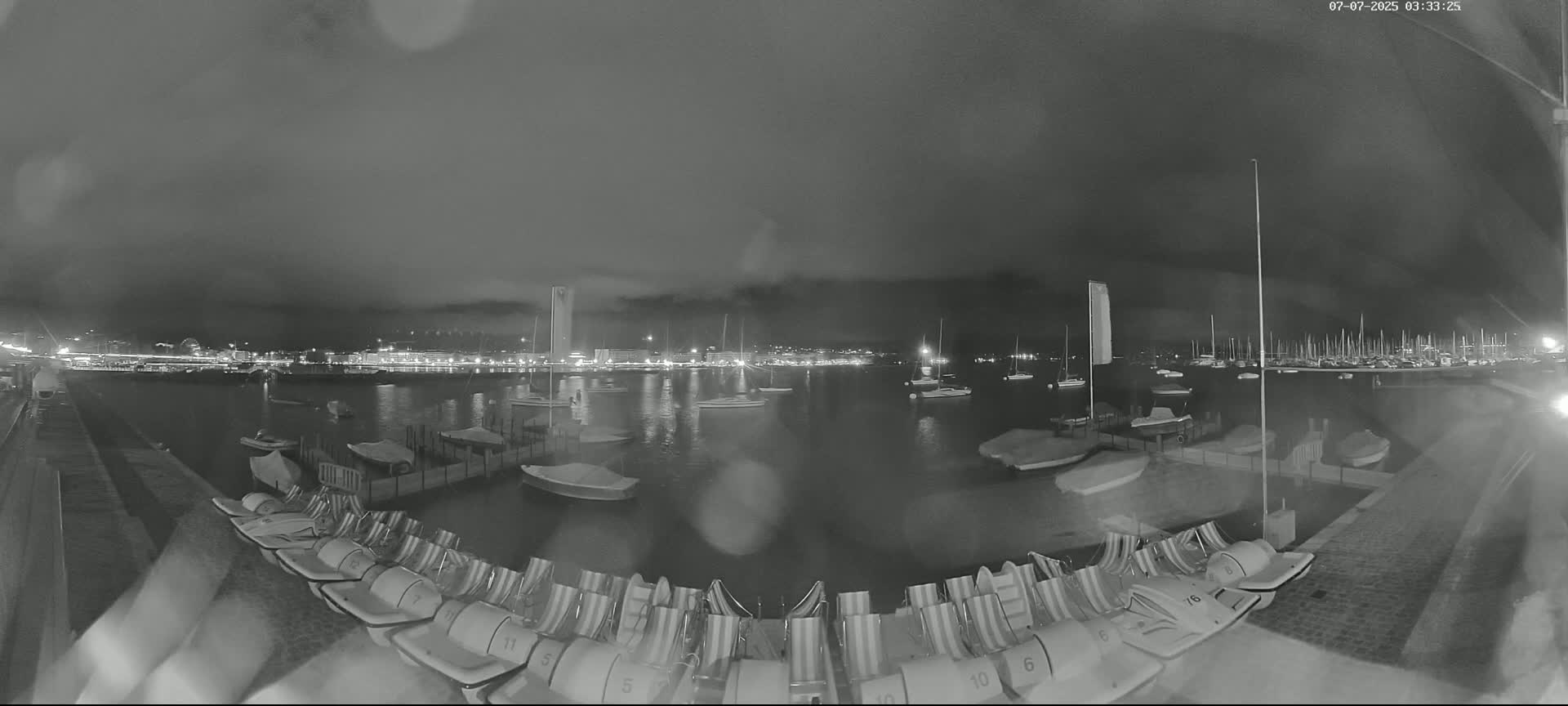 Lake Geneva & (Lac Leman) Coast & Geneve City Les Corsaires Live Cam - Eaux -Vives, Genève, Geneva, Switzerland