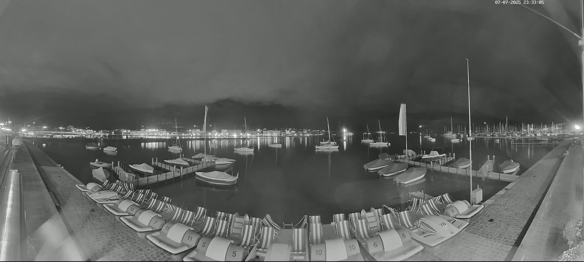 Lake Geneva & (Lac Leman) Coast & Geneve City Les Corsaires Live Cam - Eaux -Vives, Genève, Geneva, Switzerland