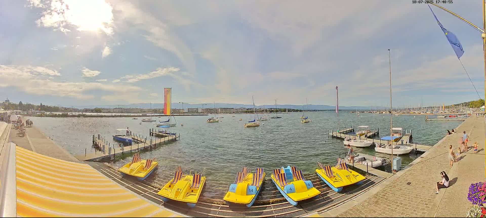 Lake Geneva & (Lac Leman) Coast & Geneve City Les Corsaires Live Cam - Eaux -Vives, Genève, Geneva, Switzerland