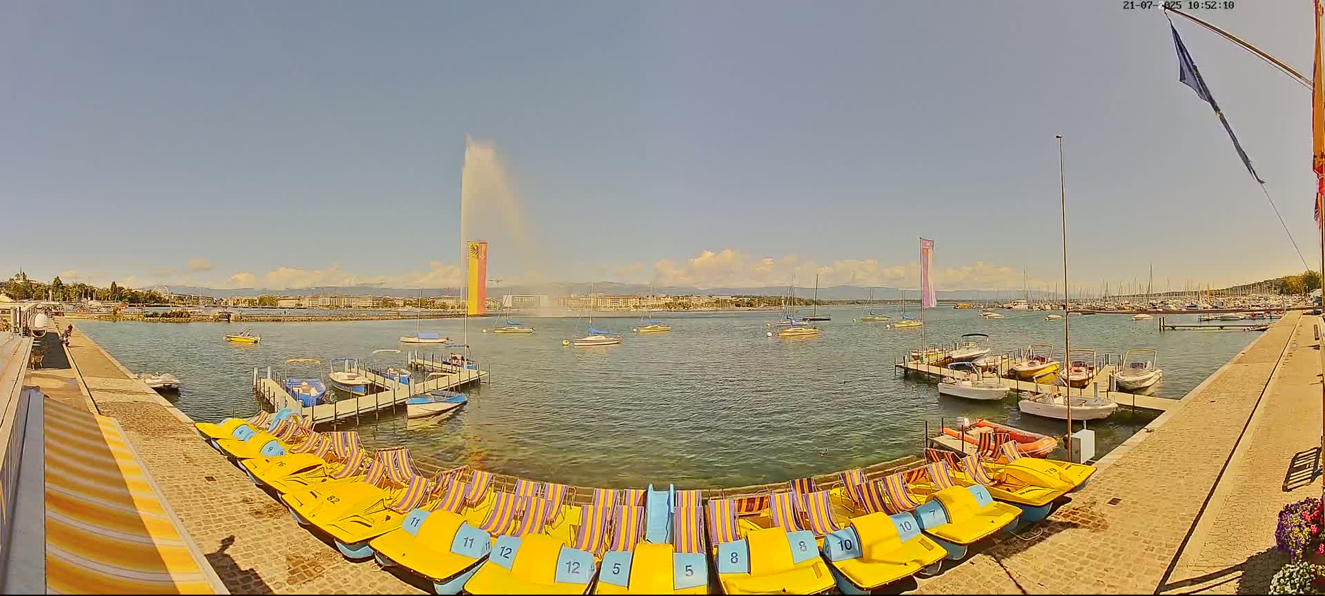Lake Geneva & (Lac Leman) Coast & Geneve City Les Corsaires Live Cam - Eaux -Vives, Genève, Geneva, Switzerland