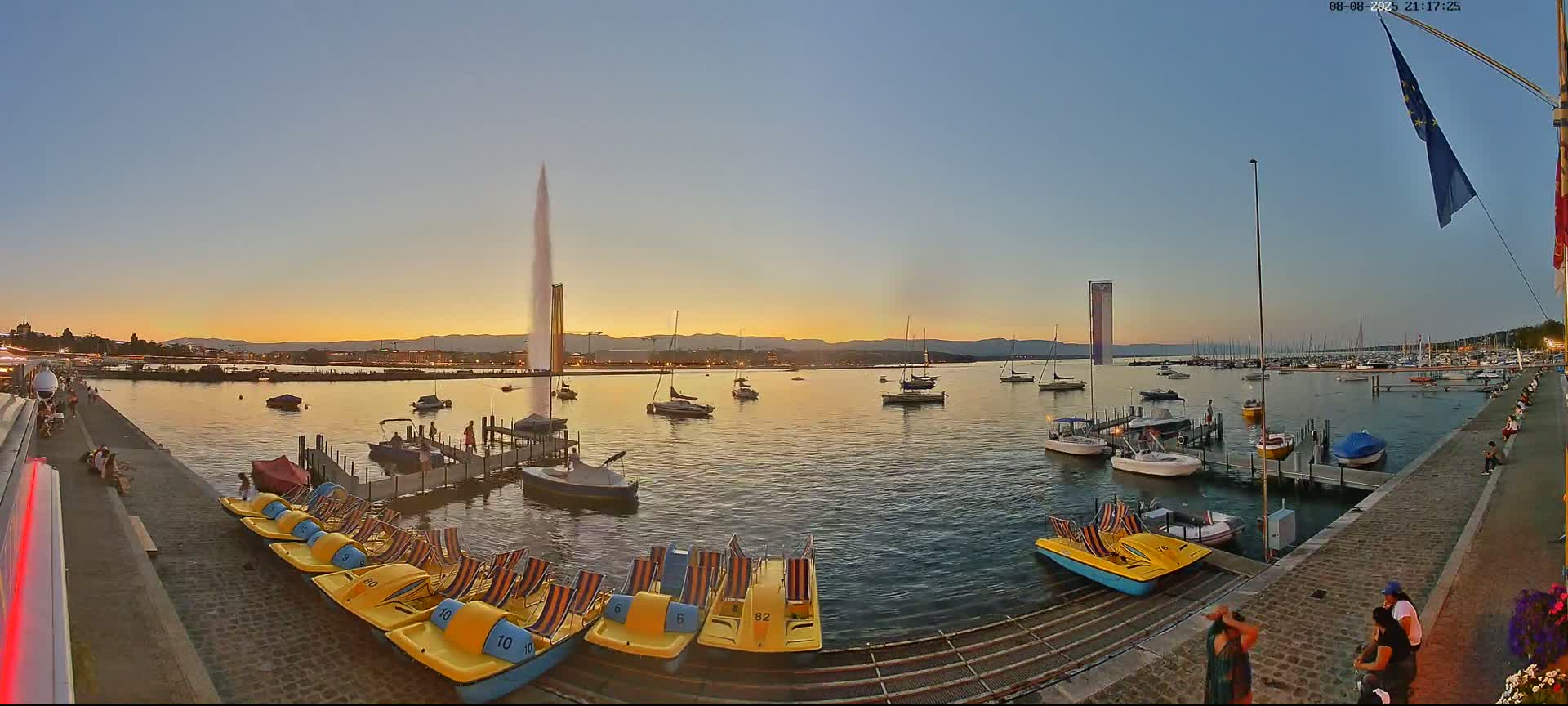Lake Geneva & (Lac Leman) Coast & Geneve City Les Corsaires Live Cam - Eaux -Vives, Genève, Geneva, Switzerland