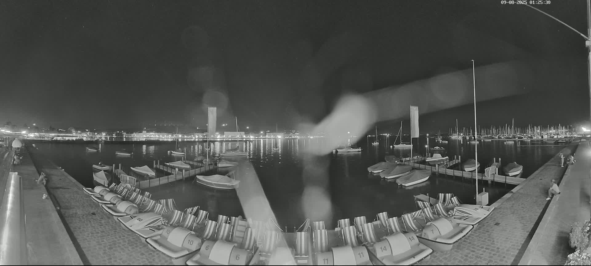 Lake Geneva & (Lac Leman) Coast & Geneve City Les Corsaires Live Cam - Eaux -Vives, Genève, Geneva, Switzerland
