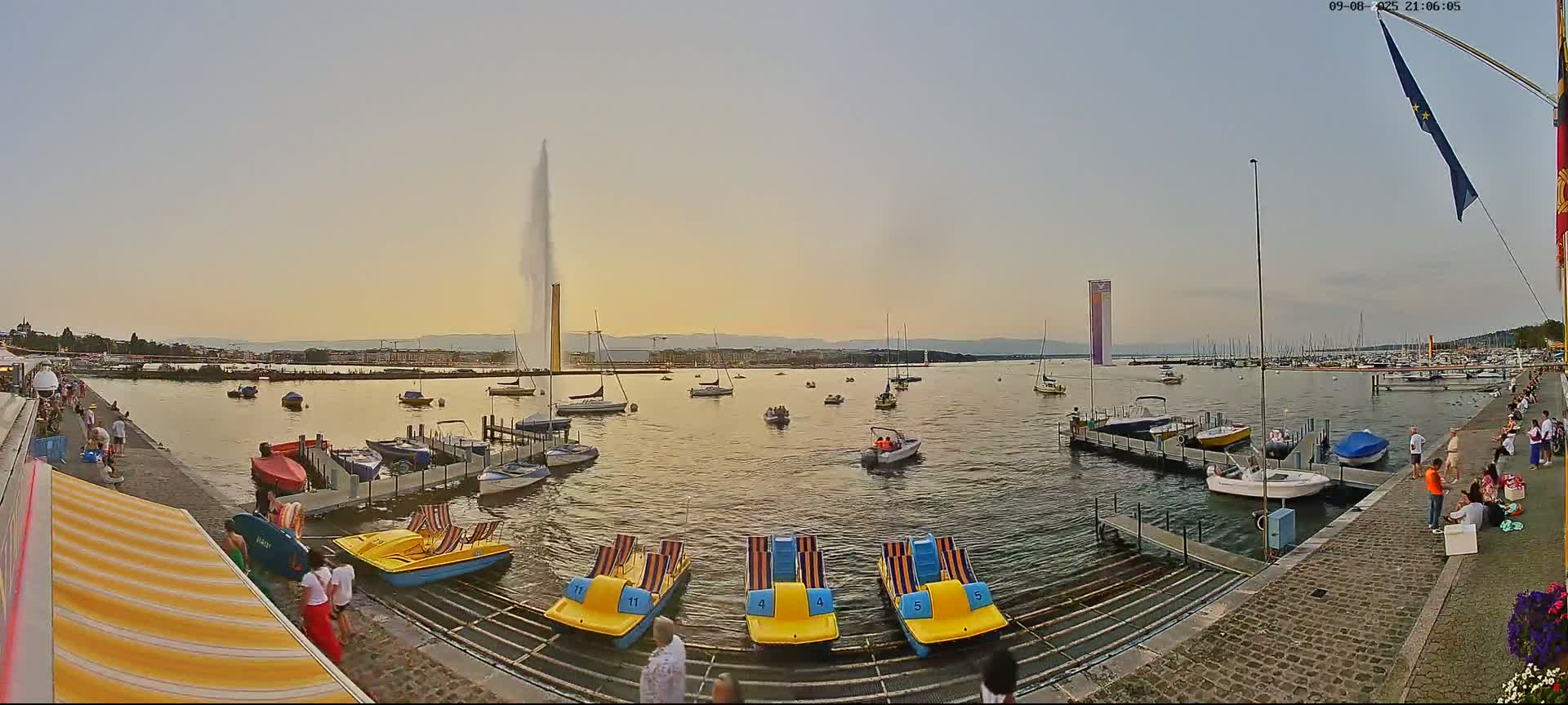 Lake Geneva & (Lac Leman) Coast & Geneve City Les Corsaires Live Cam - Eaux -Vives, Genève, Geneva, Switzerland