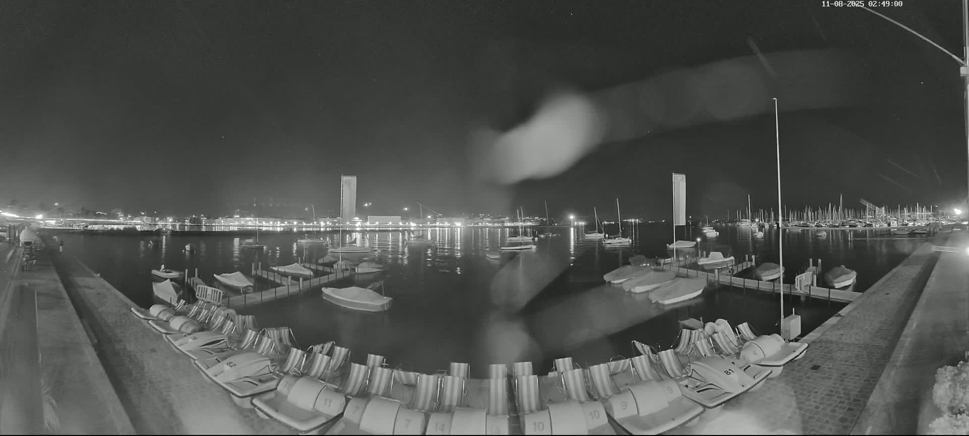 Lake Geneva & (Lac Leman) Coast & Geneve City Les Corsaires Live Cam - Eaux -Vives, Genève, Geneva, Switzerland