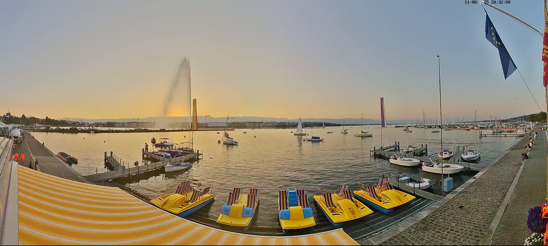 Lake Geneva & (Lac Leman) Coast & Geneve City Les Corsaires Live Cam - Eaux -Vives, Genève, Geneva, Switzerland