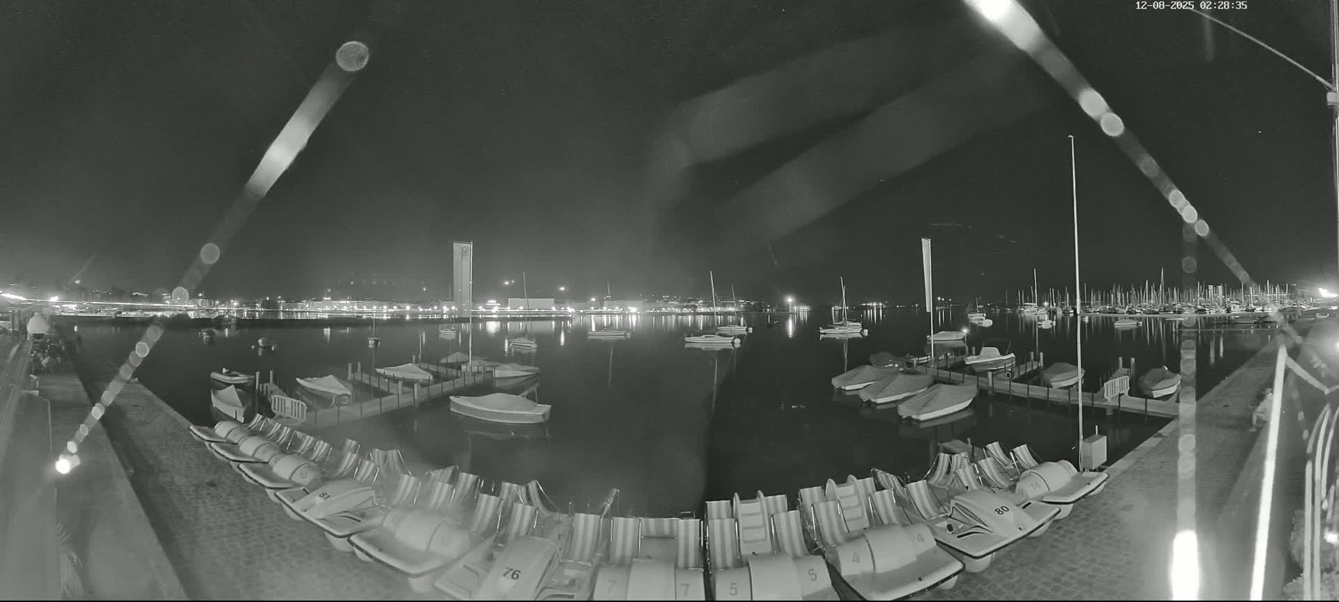 Lake Geneva & (Lac Leman) Coast & Geneve City Les Corsaires Live Cam - Eaux -Vives, Genève, Geneva, Switzerland