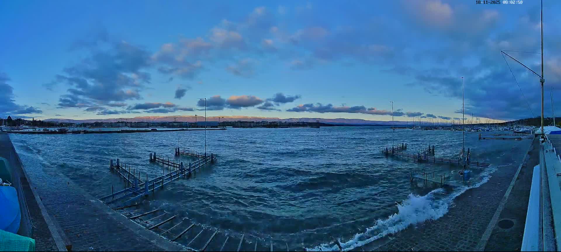 Lake Geneva & (Lac Leman) Coast & Geneve City Les Corsaires Live Cam - Eaux -Vives, Genève, Geneva, Switzerland