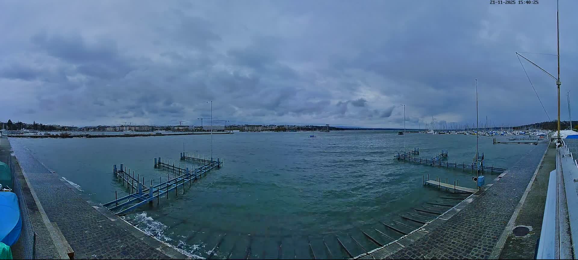 Lake Geneva & (Lac Leman) Coast & Geneve City Les Corsaires Live Cam - Eaux -Vives, Genève, Geneva, Switzerland