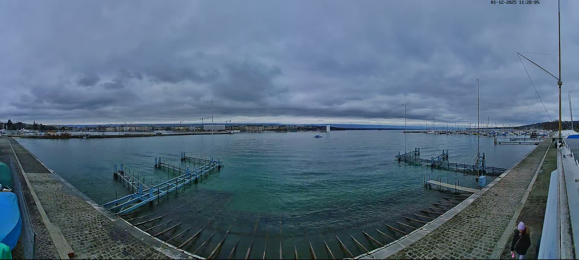 Lake Geneva & (Lac Leman) Coast & Geneve City Les Corsaires Live Cam - Eaux -Vives, Genève, Geneva, Switzerland