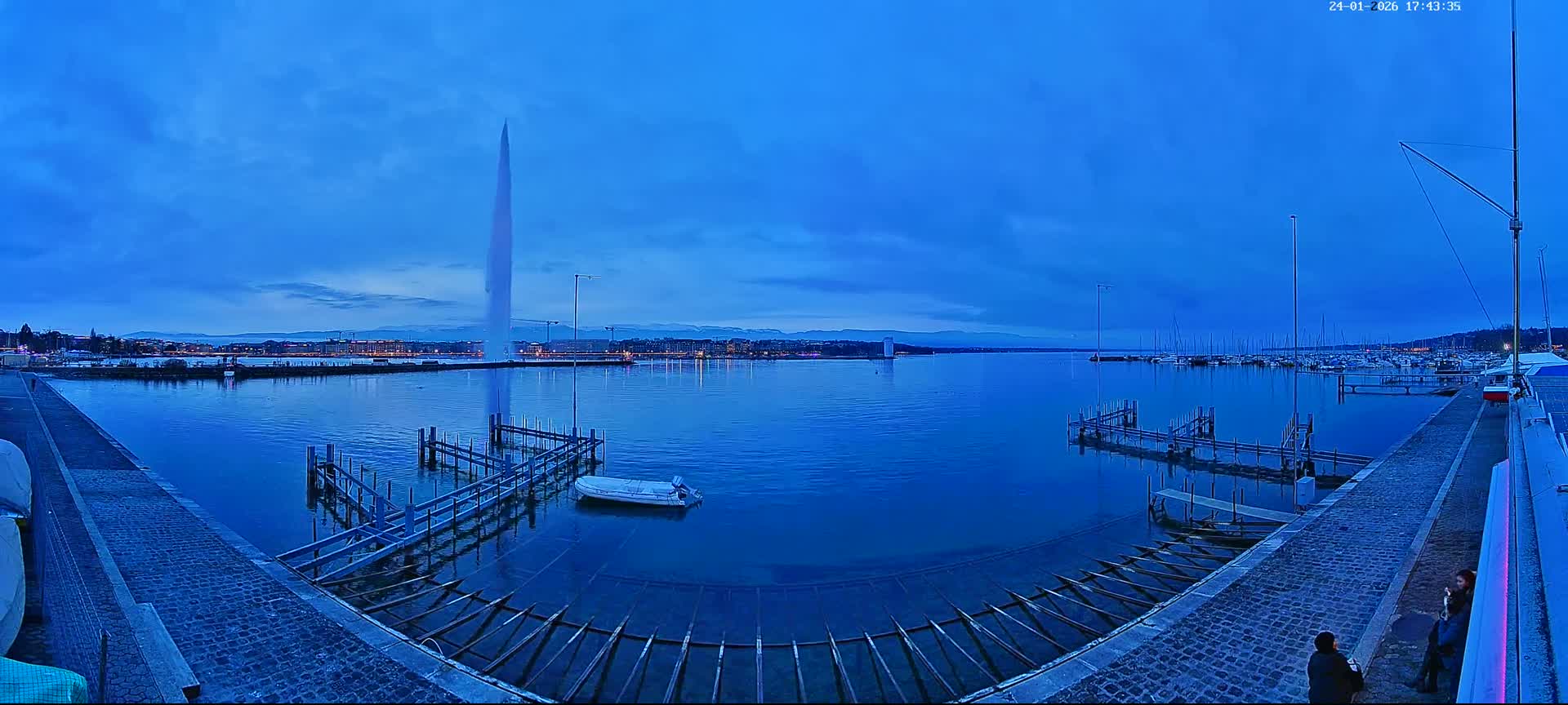 Lake Geneva & (Lac Leman) Coast & Geneve City Les Corsaires Live Cam - Eaux -Vives, Genève, Geneva, Switzerland