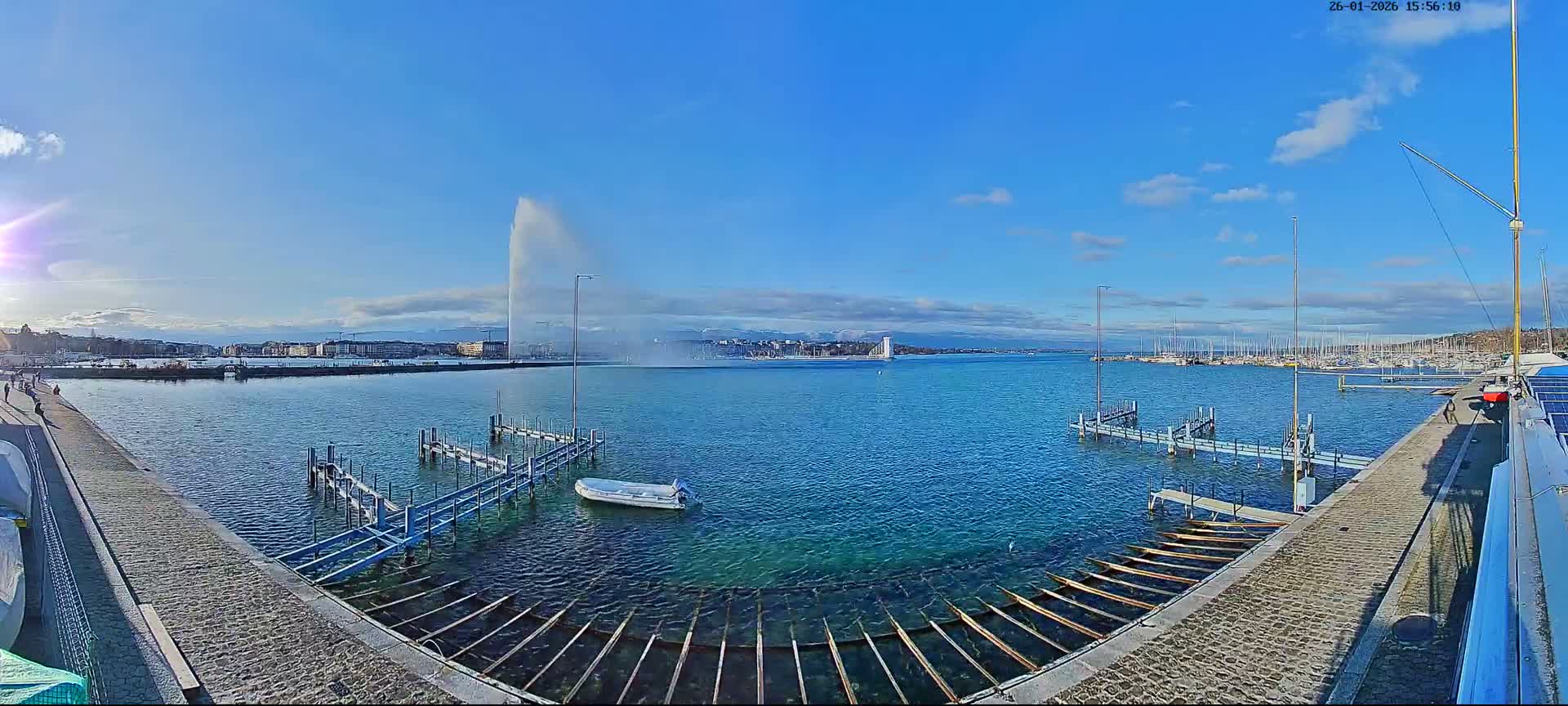 Lake Geneva & (Lac Leman) Coast & Geneve City Les Corsaires Live Cam - Eaux -Vives, Genève, Geneva, Switzerland