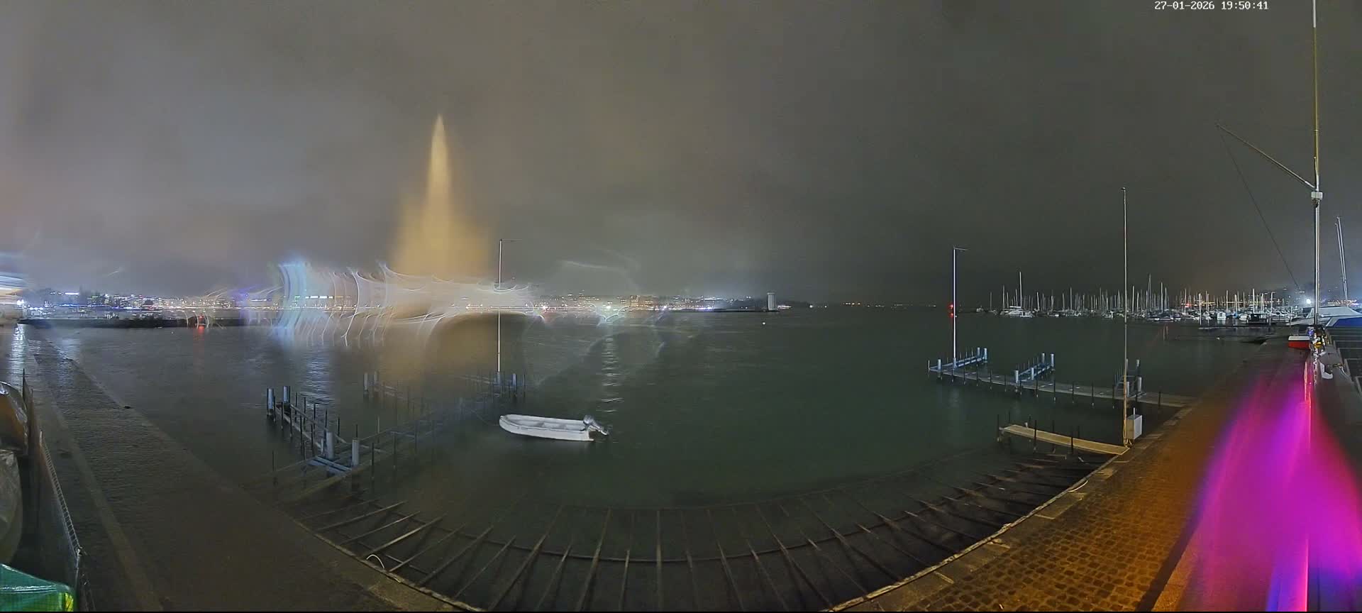 Lake Geneva & (Lac Leman) Coast & Geneve City Les Corsaires Live Cam - Eaux -Vives, Genève, Geneva, Switzerland