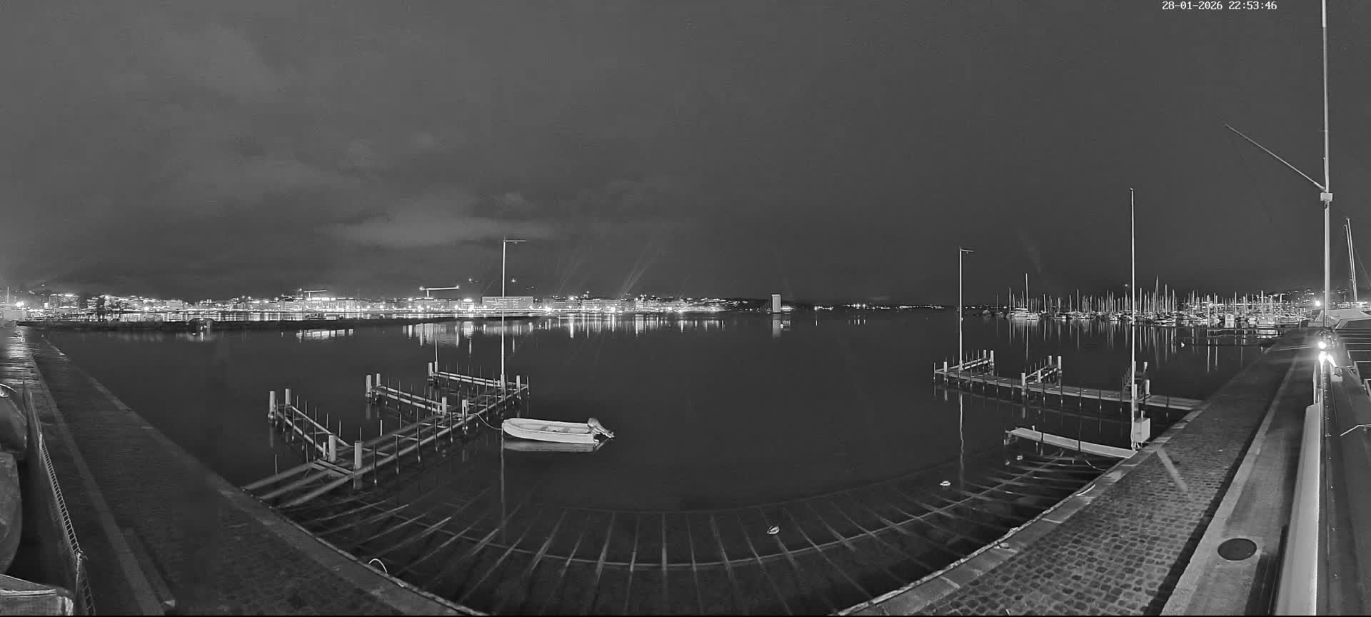 Lake Geneva & (Lac Leman) Coast & Geneve City Les Corsaires Live Cam - Eaux -Vives, Genève, Geneva, Switzerland