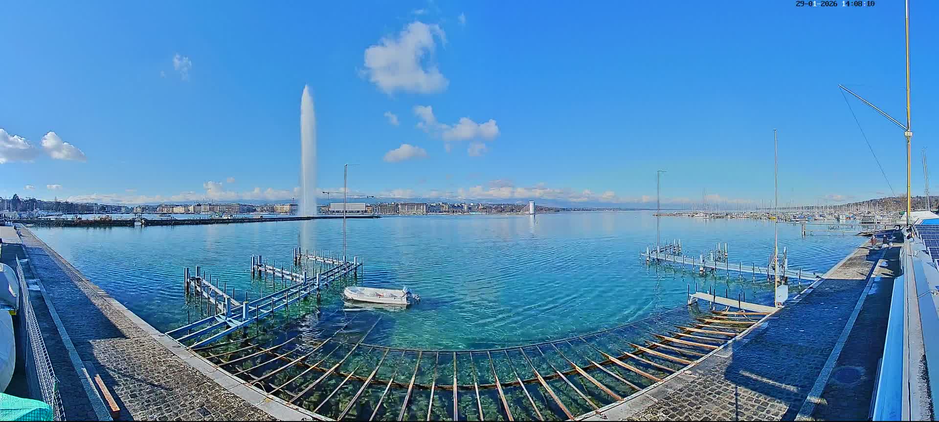 Lake Geneva & (Lac Leman) Coast & Geneve City Les Corsaires Live Cam - Eaux -Vives, Genève, Geneva, Switzerland