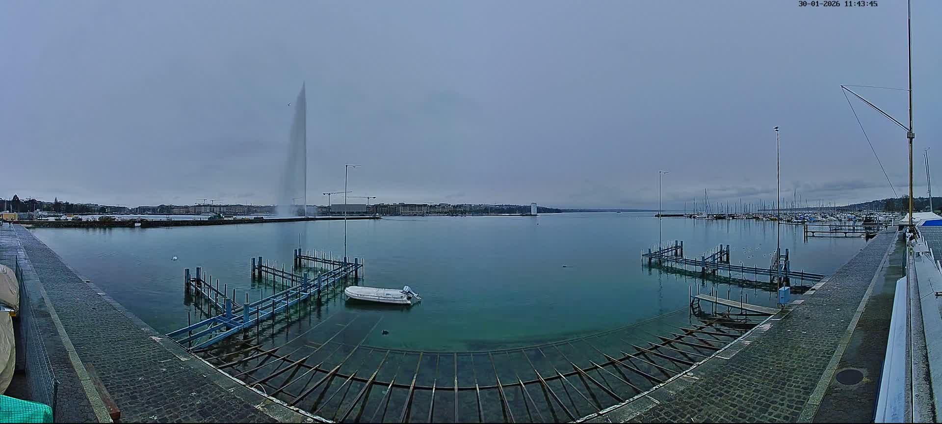 Lake Geneva & (Lac Leman) Coast & Geneve City Les Corsaires Live Cam - Eaux -Vives, Genève, Geneva, Switzerland