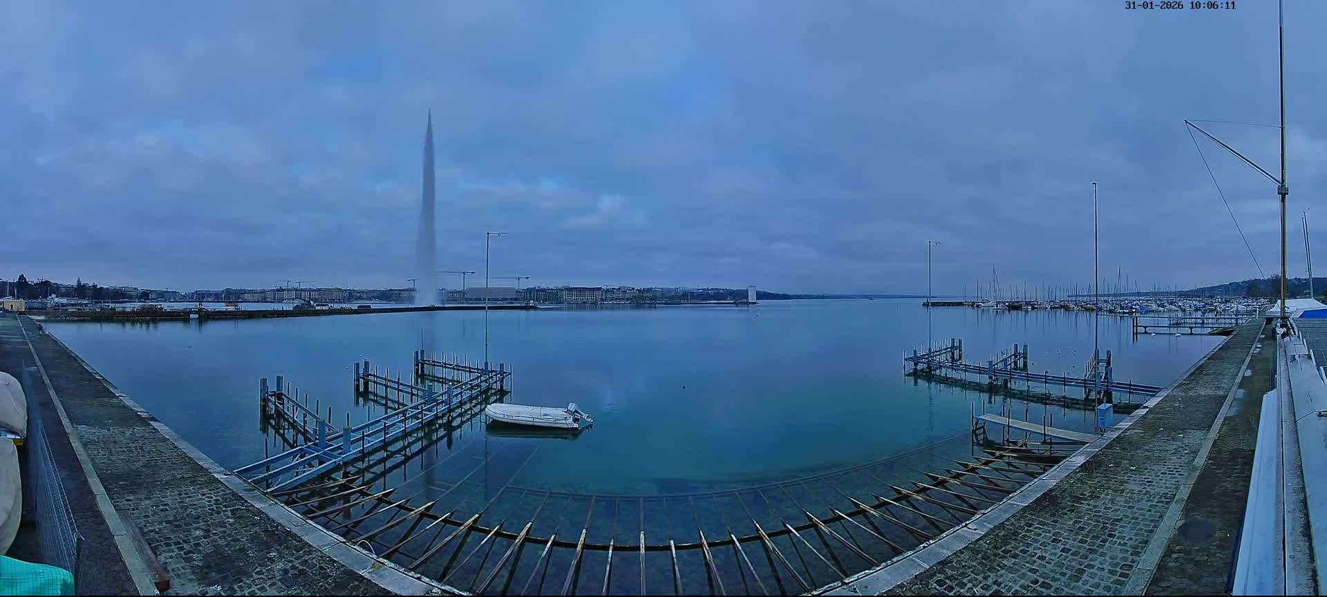 Lake Geneva & (Lac Leman) Coast & Geneve City Les Corsaires Live Cam - Eaux -Vives, Genève, Geneva, Switzerland