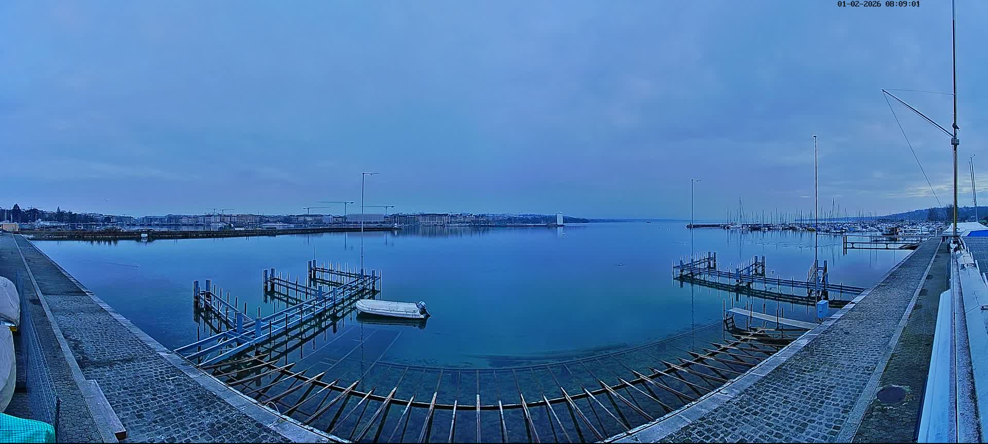 Lake Geneva & (Lac Leman) Coast & Geneve City Les Corsaires Live Cam - Eaux -Vives, Genève, Geneva, Switzerland
