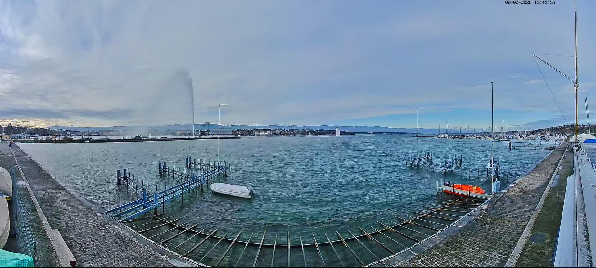 Lake Geneva & (Lac Leman) Coast & Geneve City Les Corsaires Live Cam - Eaux -Vives, Genève, Geneva, Switzerland
