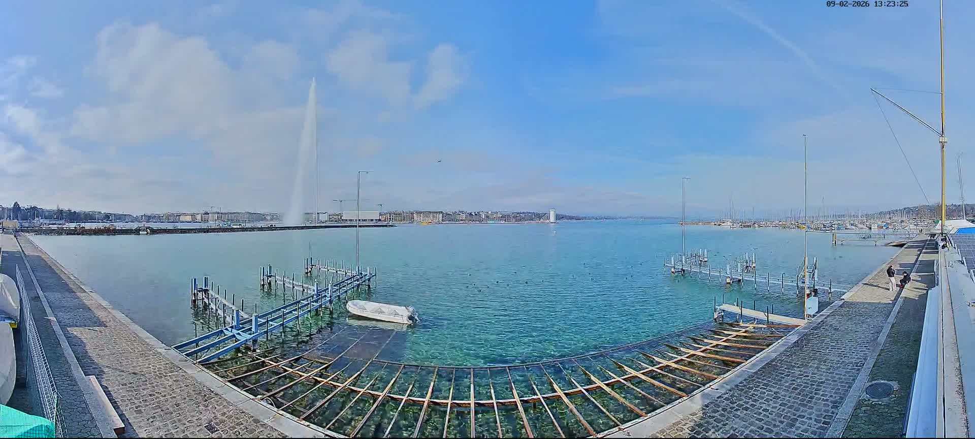 Lake Geneva & (Lac Leman) Coast & Geneve City Les Corsaires Live Cam - Eaux -Vives, Genève, Geneva, Switzerland