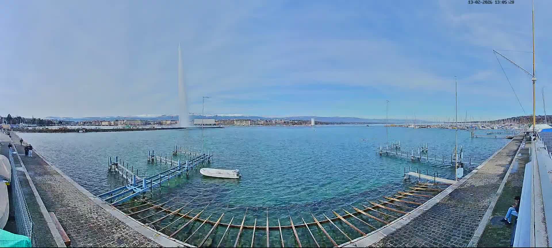 Lake Geneva & (Lac Leman) Coast & Geneve City Les Corsaires Live Cam - Eaux -Vives, Genève, Geneva, Switzerland