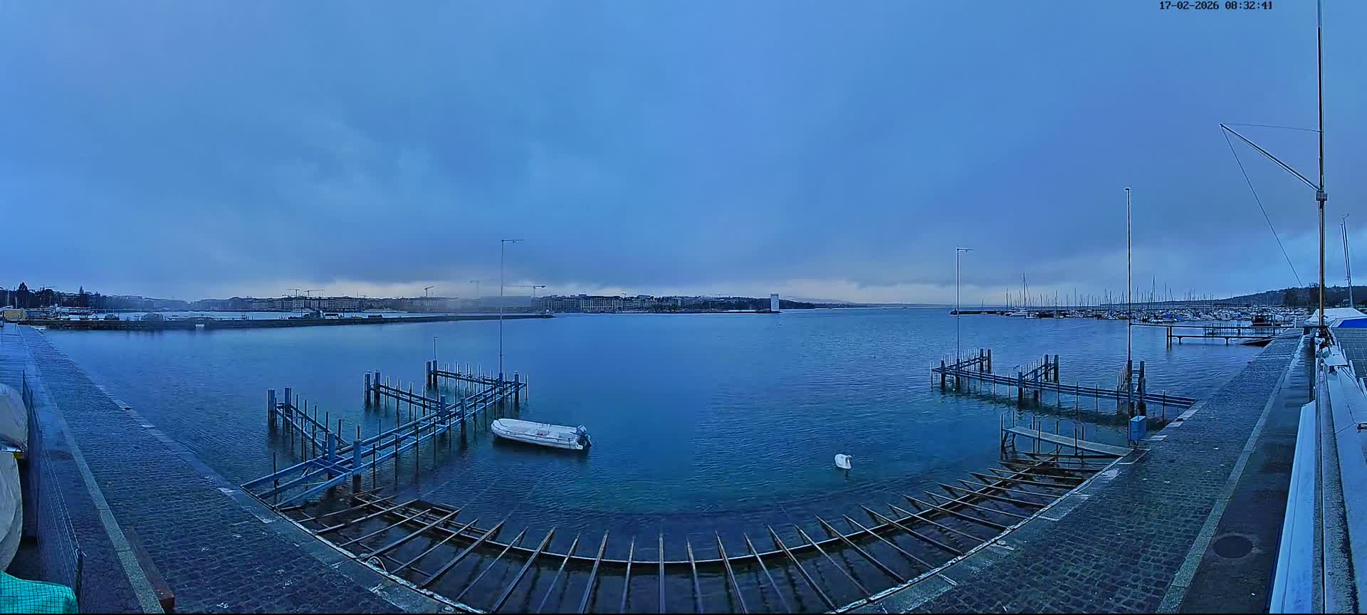 Lake Geneva & (Lac Leman) Coast & Geneve City Les Corsaires Live Cam - Eaux -Vives, Genève, Geneva, Switzerland