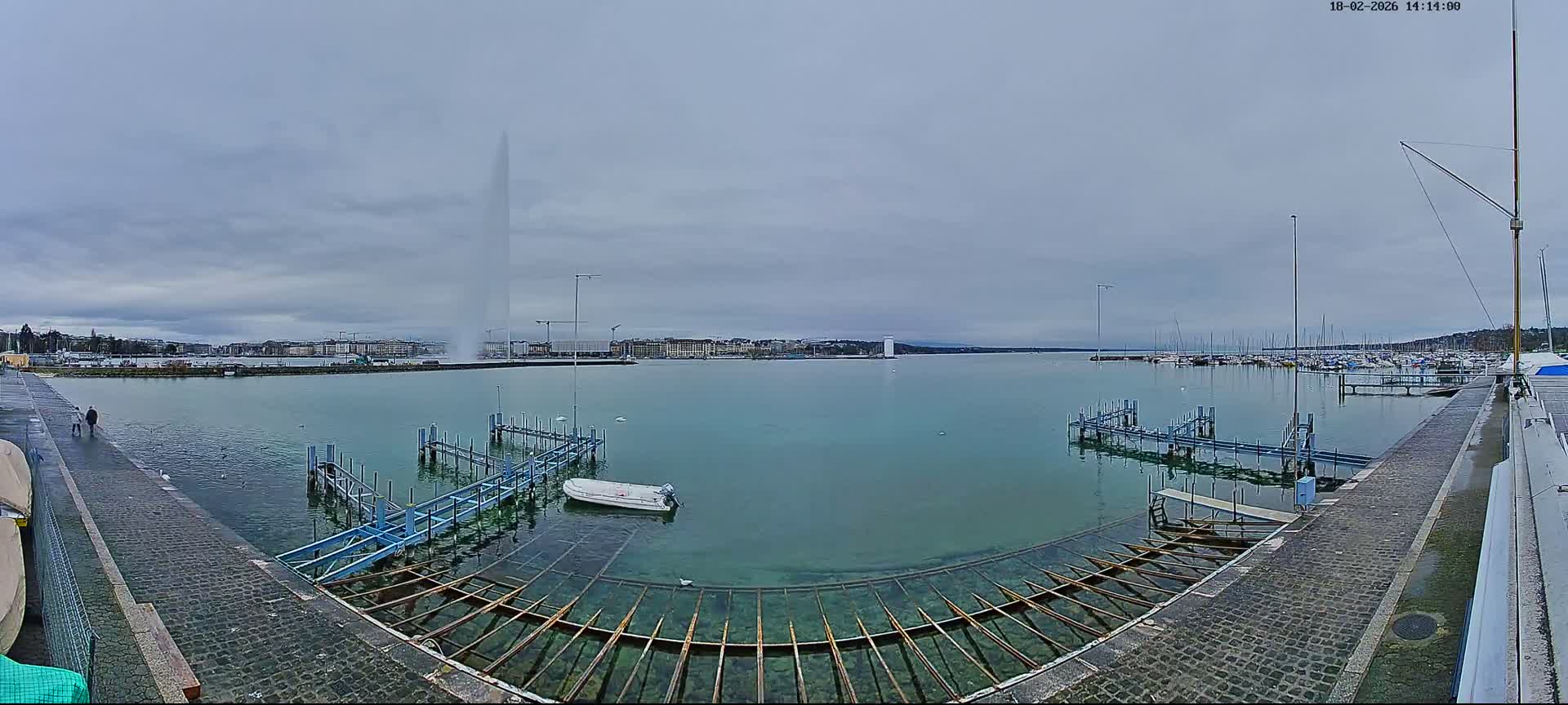Lake Geneva & (Lac Leman) Coast & Geneve City Les Corsaires Live Cam - Eaux -Vives, Genève, Geneva, Switzerland