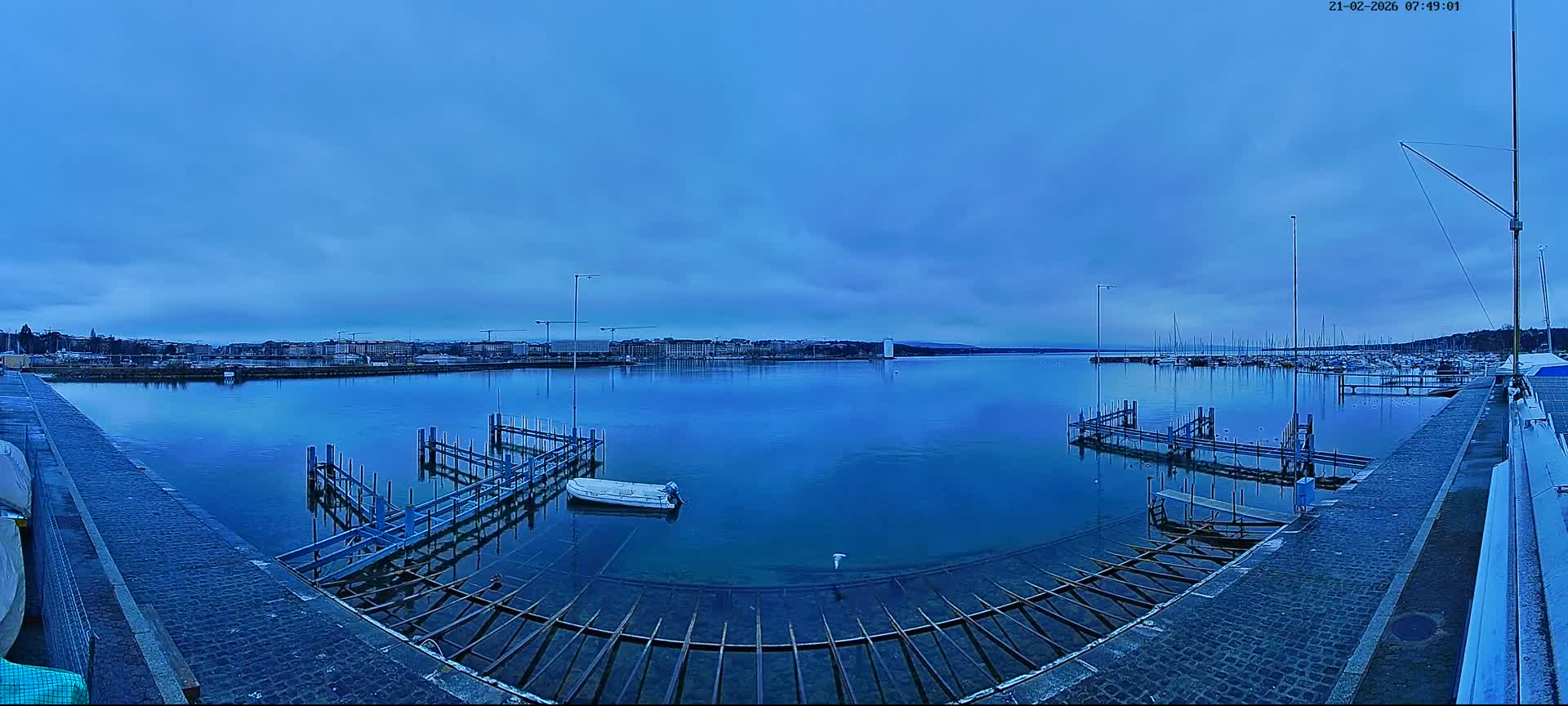 Lake Geneva & (Lac Leman) Coast & Geneve City Les Corsaires Live Cam - Eaux -Vives, Genève, Geneva, Switzerland