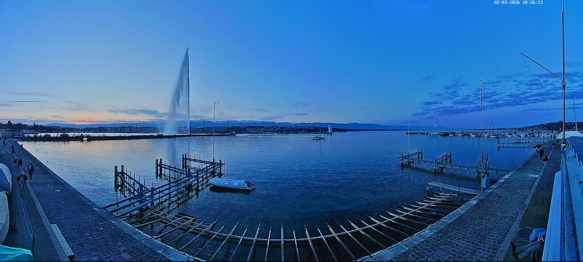 Lake Geneva & (Lac Leman) Coast & Geneve City Les Corsaires Live Cam - Eaux -Vives, Genève, Geneva, Switzerland