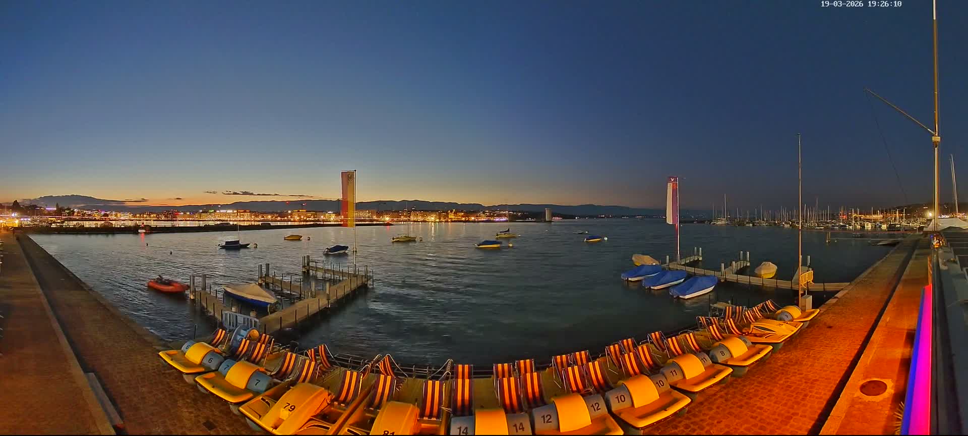 Lake Geneva & (Lac Leman) Coast & Geneve City Les Corsaires Live Cam - Eaux -Vives, Genève, Geneva, Switzerland