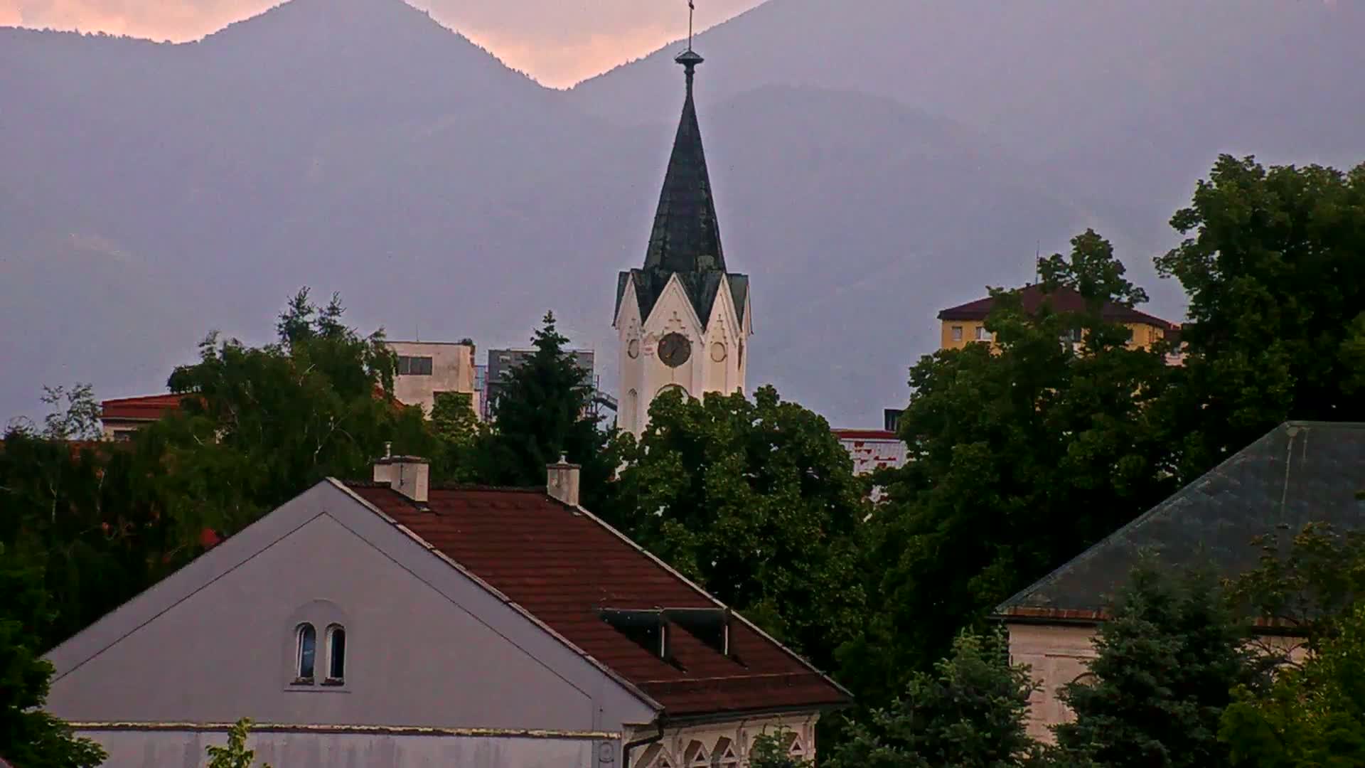  Martin City Center & Malú Fatra National Mountain Range Park Live Cam - Martin, Okres Martin, Zilina, Slovakia