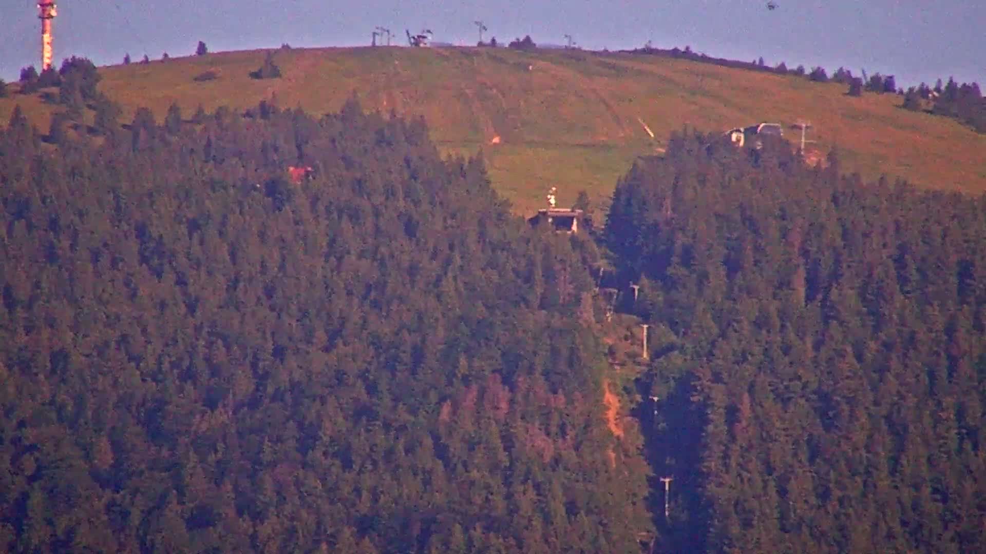 Martin City Center & Malú Fatra National Mountain Range Park Live Cam - Martin, Okres Martin, Zilina, Slovakia