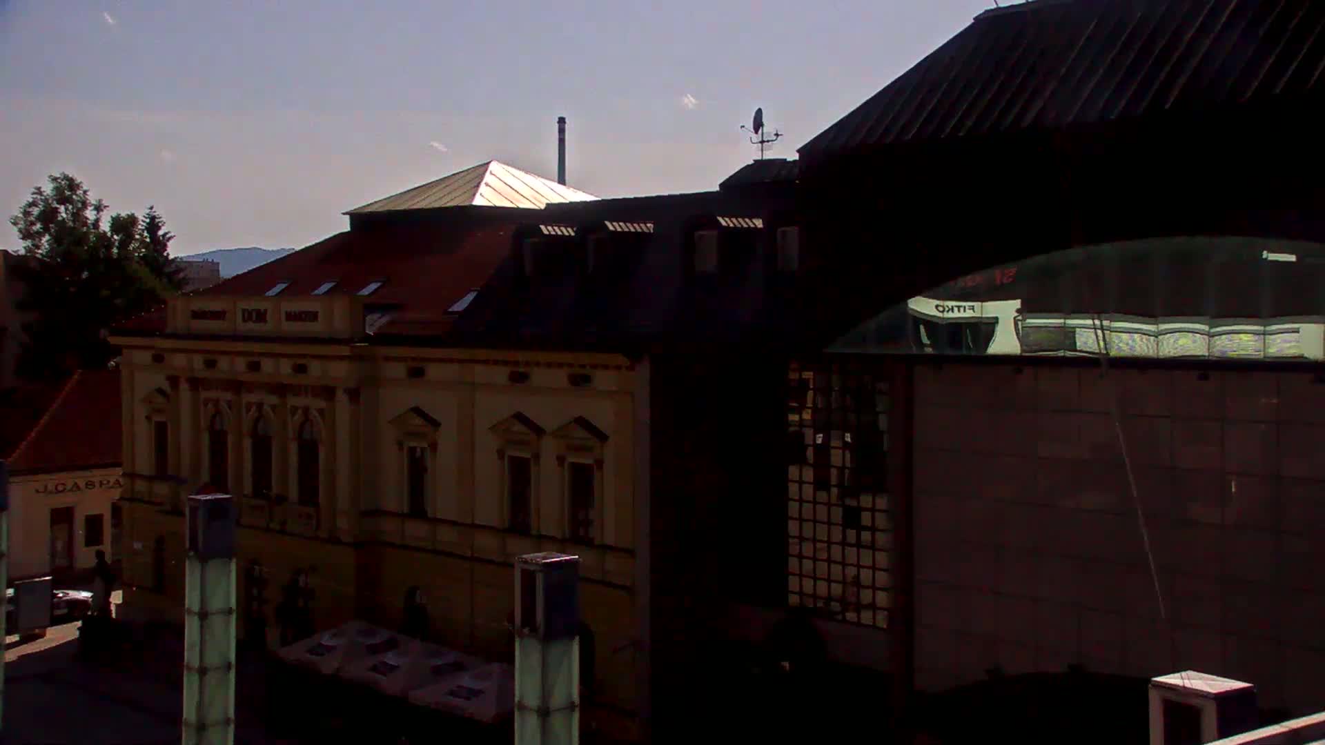  Martin City Center & Malú Fatra National Mountain Range Park Live Cam - Martin, Okres Martin, Zilina, Slovakia